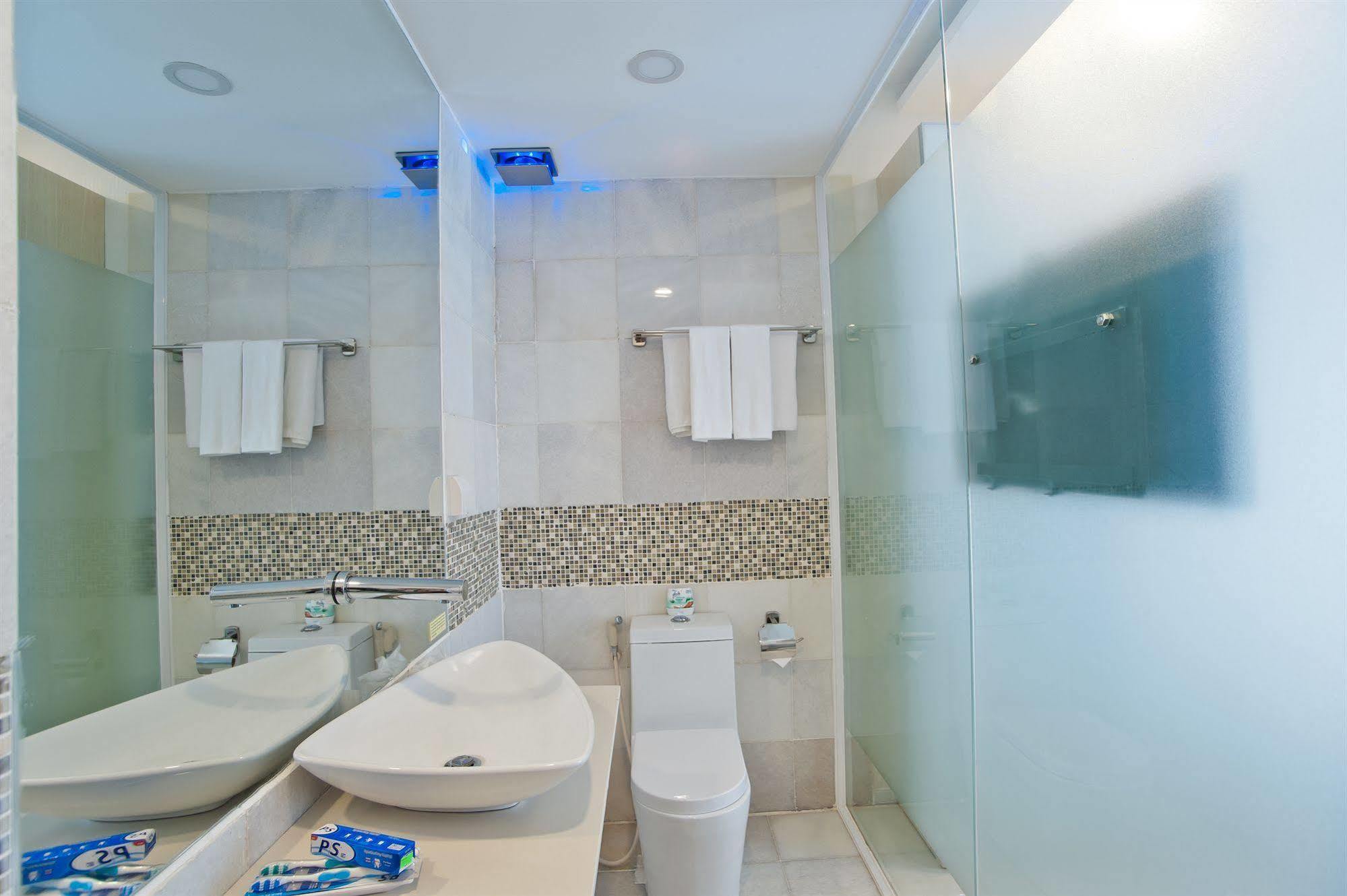 Hong Kong Kaiteki Hotel TP. Hồ Chí Minh Ngoại thất bức ảnh